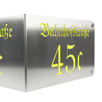 Eckhausnummer aus Edelstahl und Acryl – moderne Hausnummer für die Hausecke | ein- und zweistellig