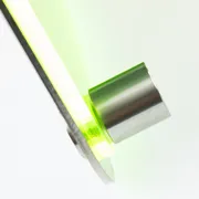 Eckhausnummer aus Edelstahl und Acryl – moderne Hausnummer für die Hausecke | ein- und zweistellig